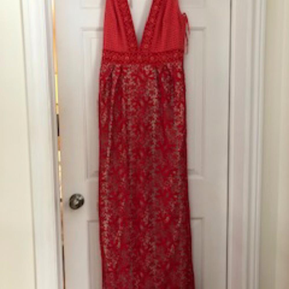 Monique L'Huillier Gown